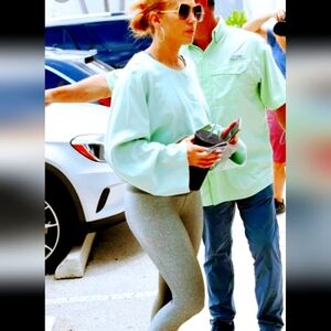 🛍✨️As seen on Jlo Niyama Sol Shagreen Chartreuse barefoot leggings XS BNWT